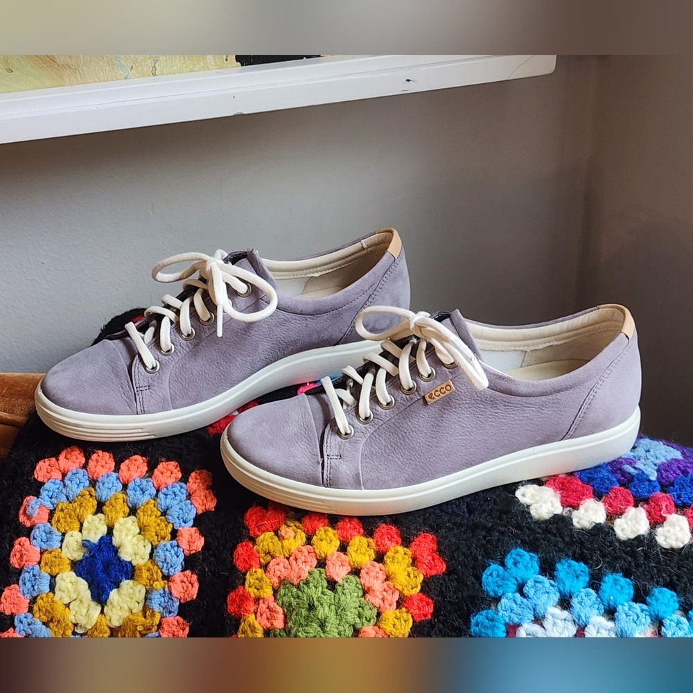 Ecco Soft 7 leather women's lace up sneaker size 39 (8.5) in Warm Grey